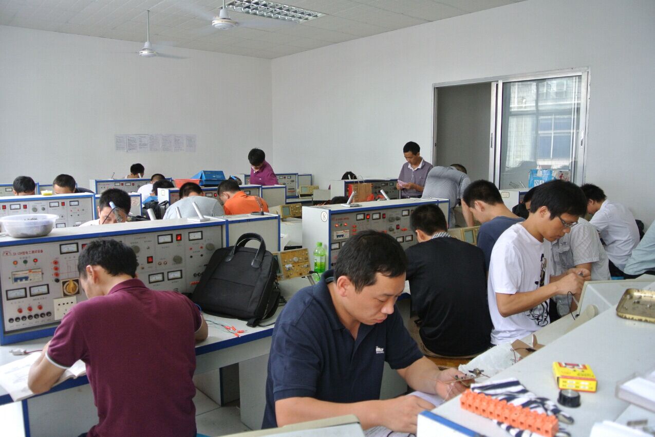 中级电工实操课